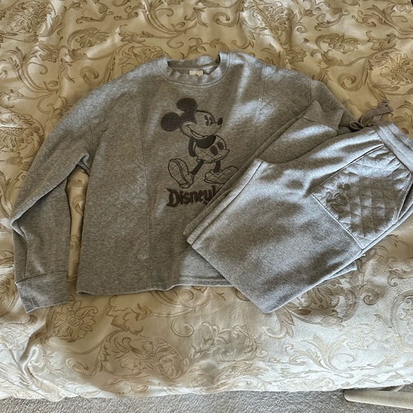 Disneyland Mickey Mouse Set - Picture 1 of 6